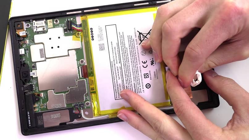 Install the new Amazon Fire battery