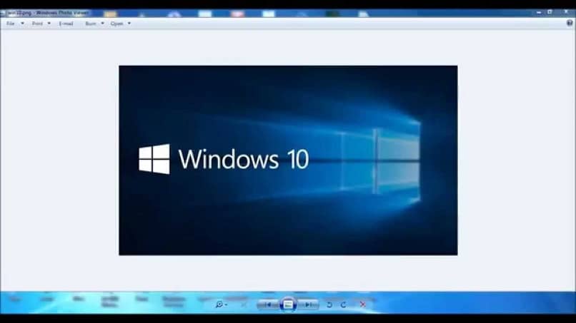 How do I restore the Photos app on my Windows 10 PC? - Reinstallation guide