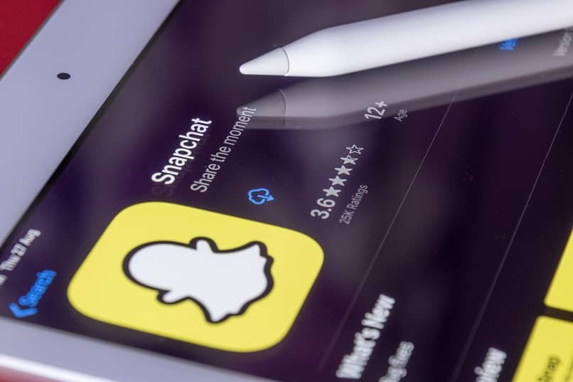 how to use snapchat maps on your phone