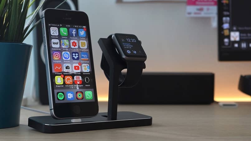 Apple smartwatches and phones