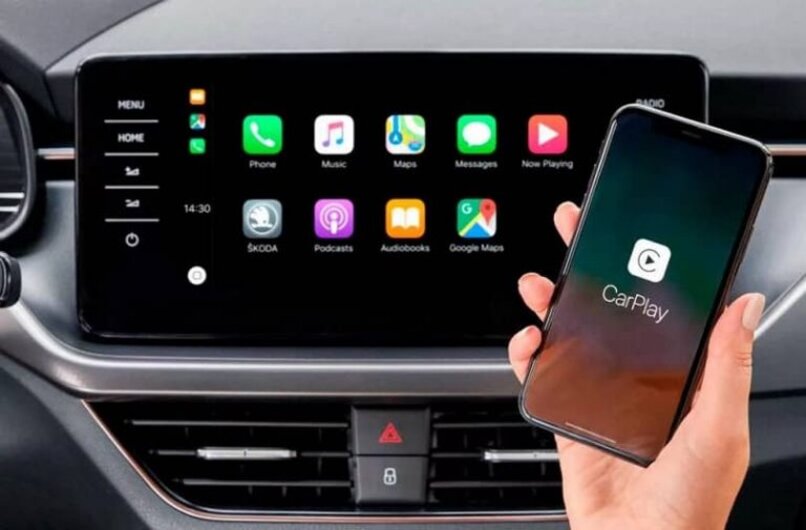 carplay logo on mobile devices and cars