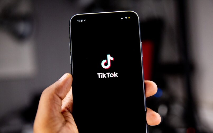 Use external app to place tiktok horizontally