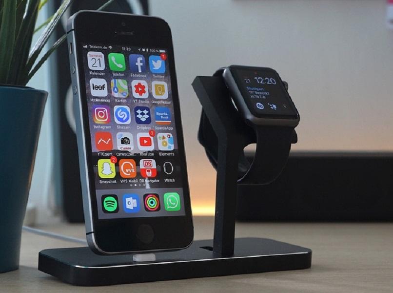 apple watch mobile device