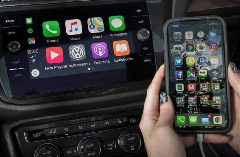 Learn to use carplay in your car with your iPhone