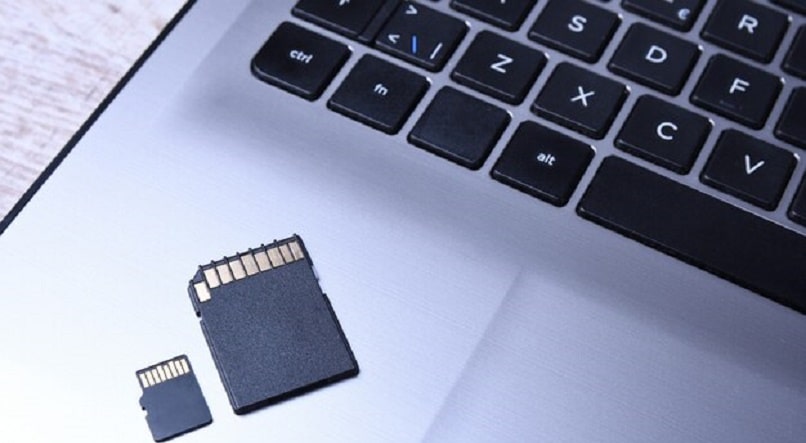 microsd card and laptop