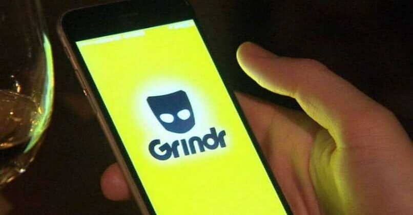 enviar fotos efimeras app grindr